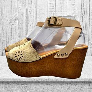 Seychells Womens Italian platform perforated leather sandals Brown US size 6.5